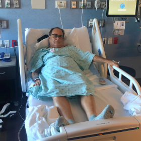 Orlando en una cama de hospital