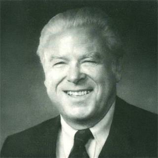Dr. George Schreiner Headshot