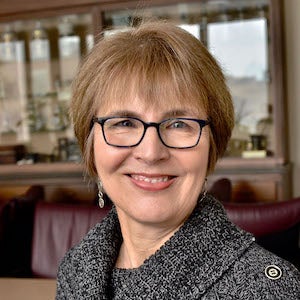 Wendy St. Peter, PharmD, FCCP, BCPS, FNKF Wendy St. Peter, PharmD, FCCP, BCPS, FNKF